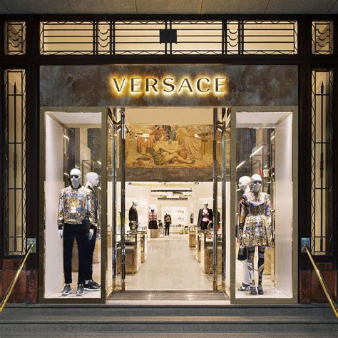 versace collins street